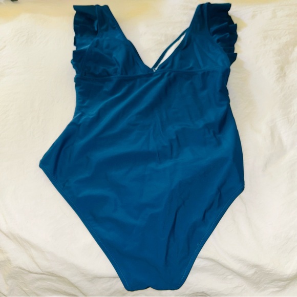 CUPSHE RUFFLE ONE PIECE SWIM - Picture 6 of 7